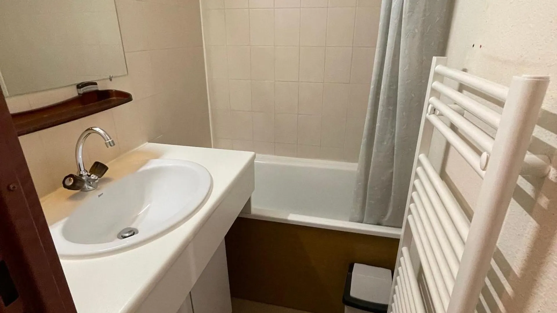 Apartment Studio Calme Avec Balcon Sud, Parking, 4 Pers Max - Abondance - Fr-1-692-100